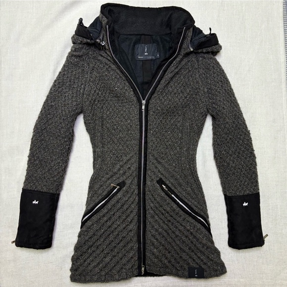 Urku Womens Small Alpaca & Sheep Wool Jacket Handmade in Ecuador Canadian Design - Picture 1 of 14